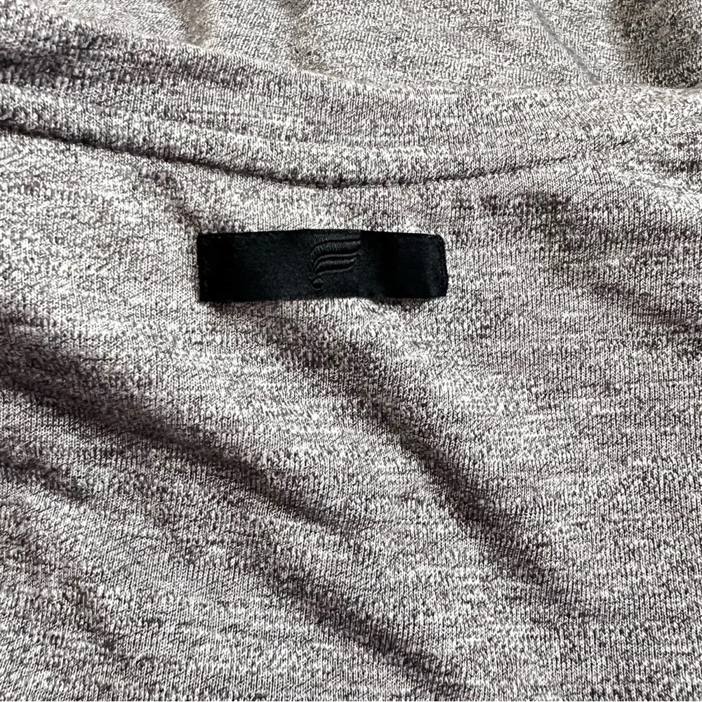 Fabletics The Front Row Tee Size Xl Heathered Gra… - image 7